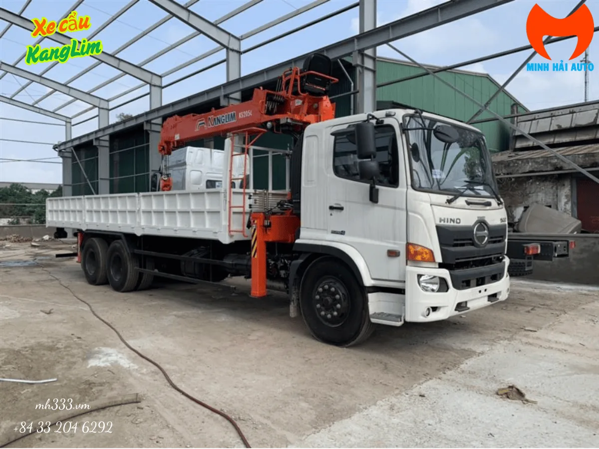 Xe tải Chenglong màu trắng gắn cẩu Kanglim KS2056T/S màu cam
