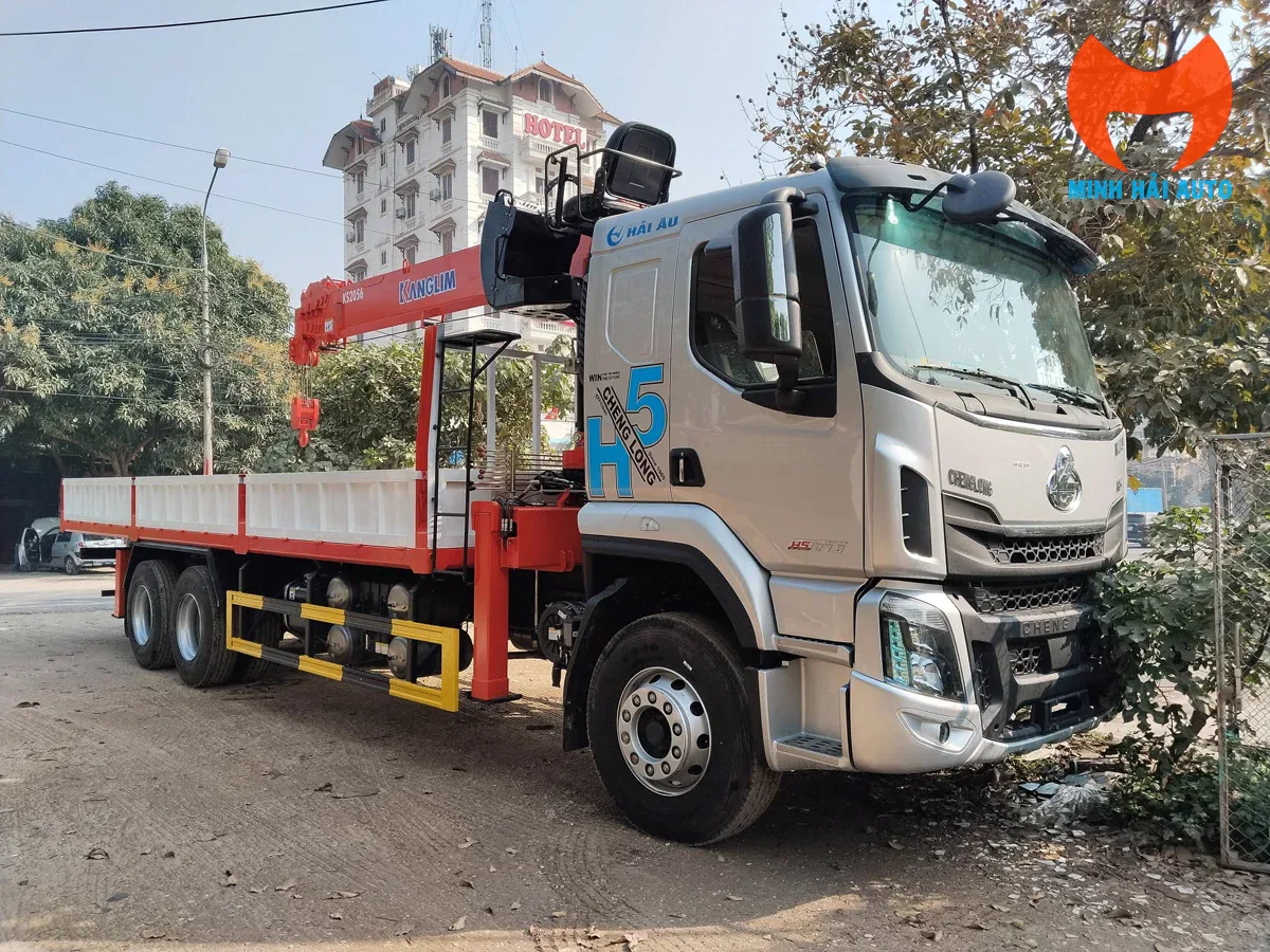 Xe tải Chenglong H5 gắn cẩu Kanglim KS2056 góc 3/4