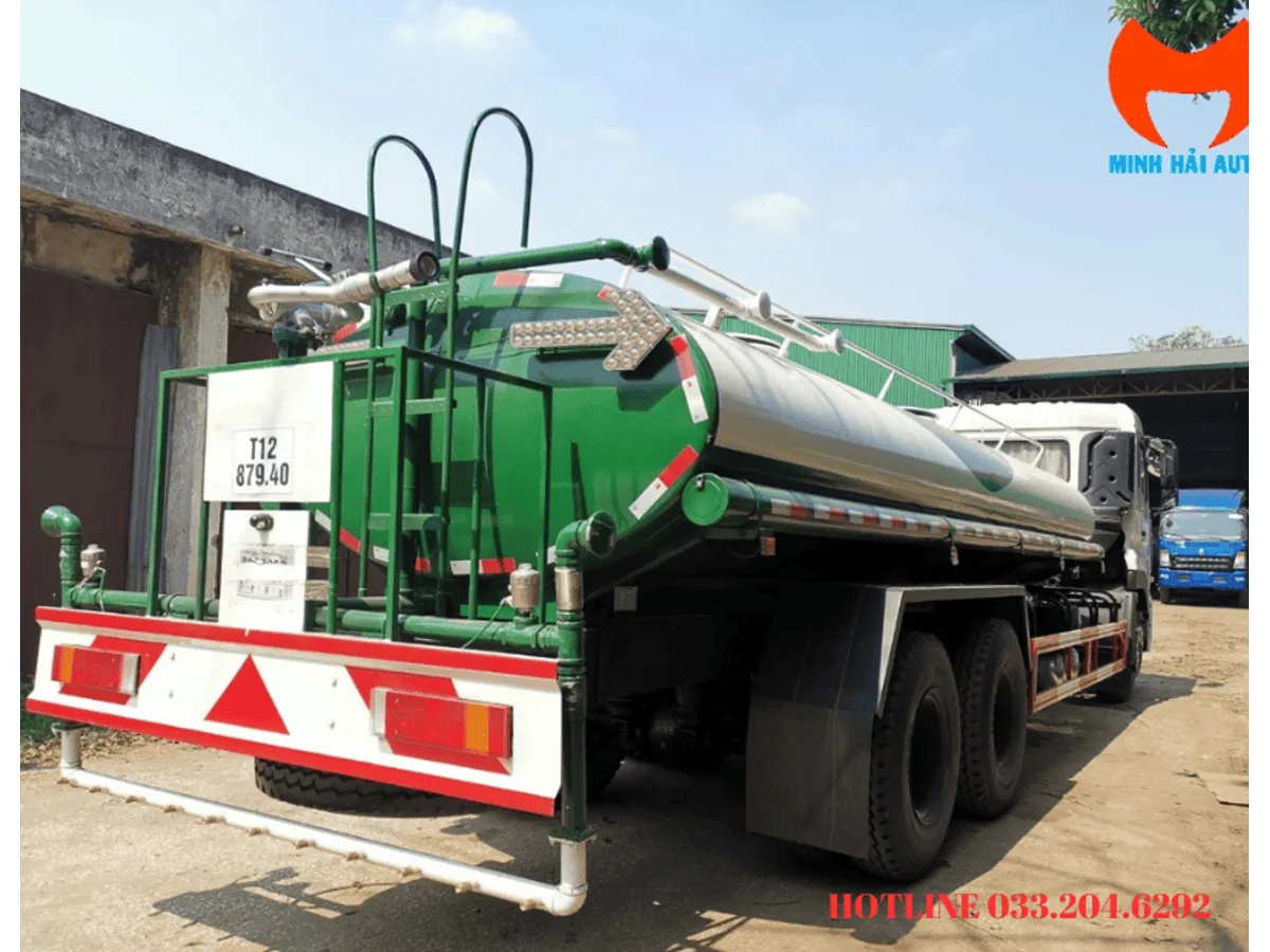 Xe phun nước rửa đường Dongfeng 13 khối góc 3/4