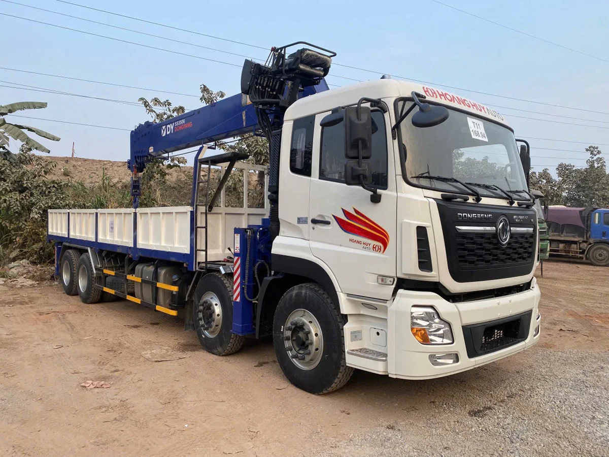 Xe cẩu tự hành Dongyang SS3506 trên xe nền Dongfeng 4 chân