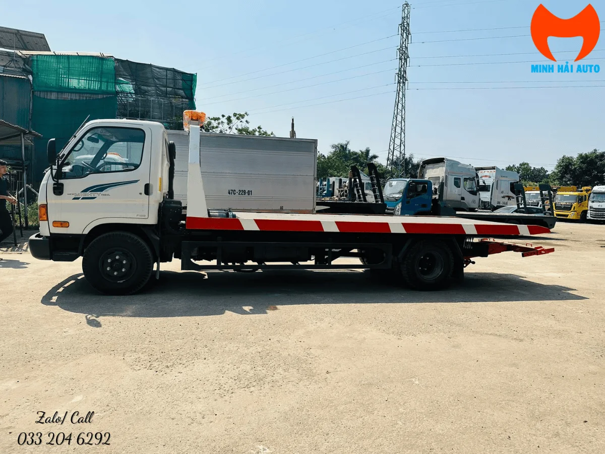 Xe cứu hộ Hyundai 110XL sàn trượt nhìn ngang