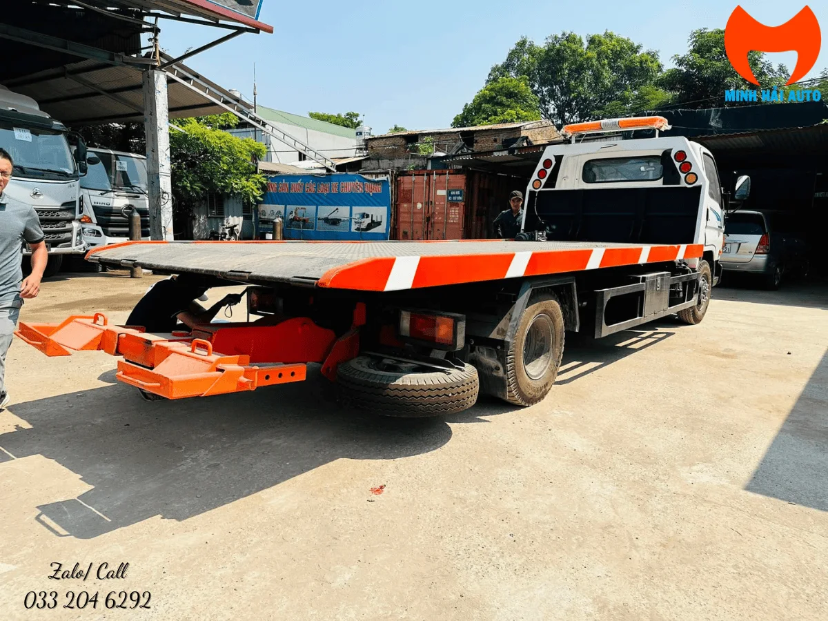 Sàn chở xe và càng kéo phía sau Hyundai 110XL