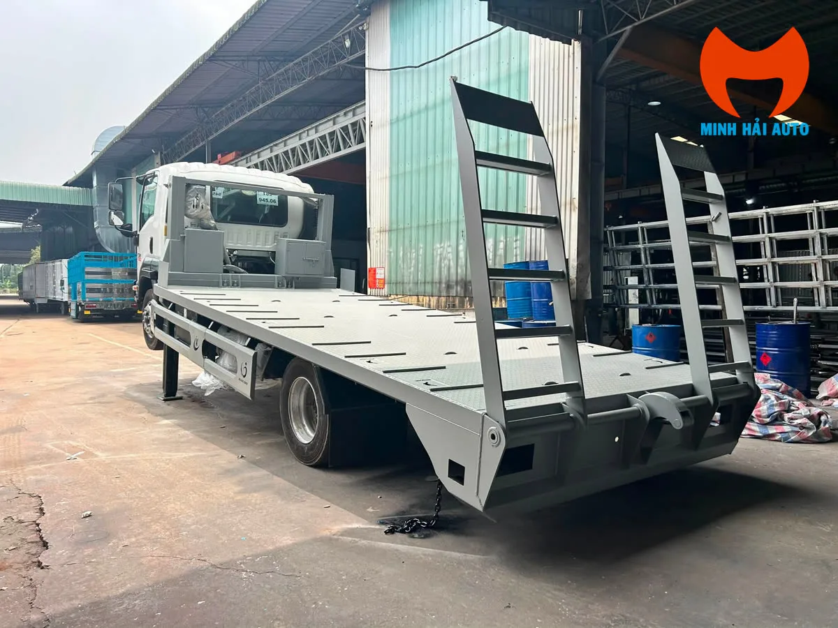 Sàn thép xe fooc Isuzu FSR700 dài 5,8 mét