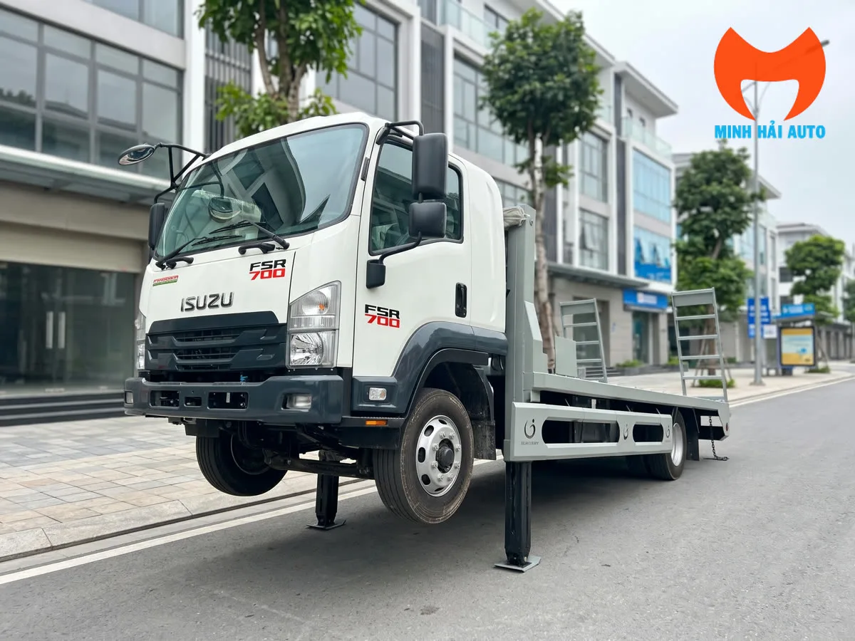 Xe fooc chở máy Isuzu FSR700 FSR90NE5 sàn phẳng