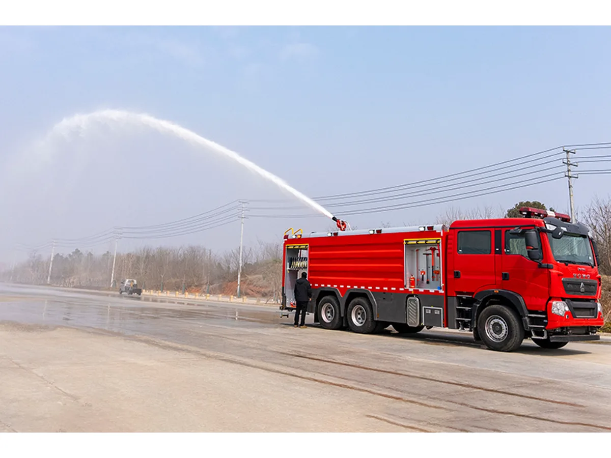 Lăng phun nóc PL8/48 phun nước xa trên xe chữa cháy 10 khối HOWO