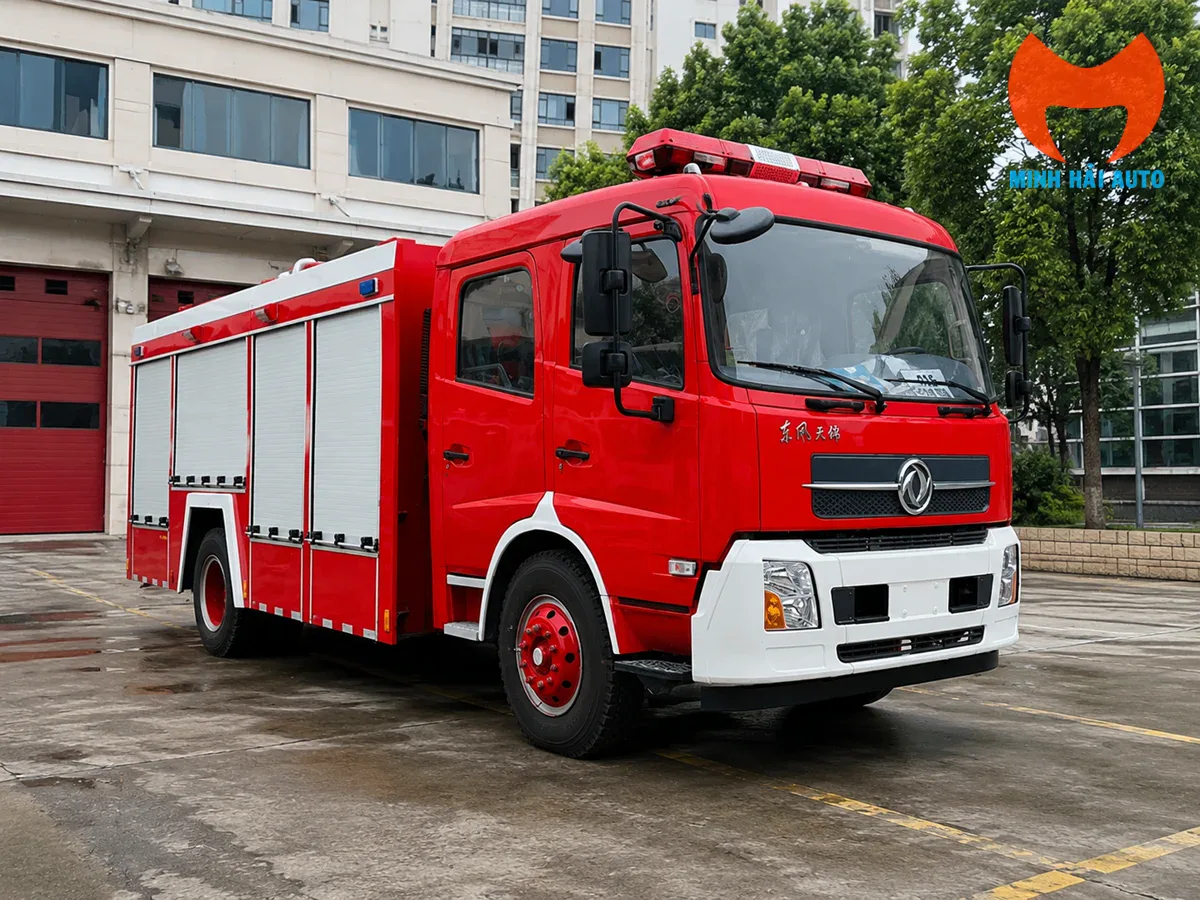 Xe chữa cháy Dongfeng D9 6 khối góc trước 3/4