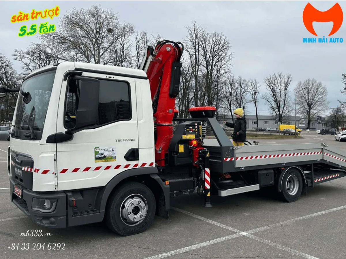 Xe cứu hộ MAN TGL 12.190 sàn trượt gắn cẩu nhìn góc ba phần tư