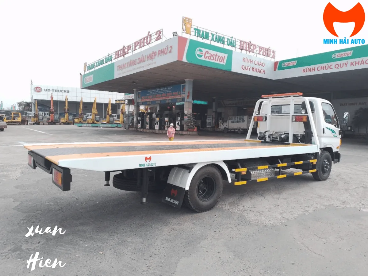 Cơ cấu sàn trượt cứu hộ hạ sát mặt đất của xe Hyundai 110XL