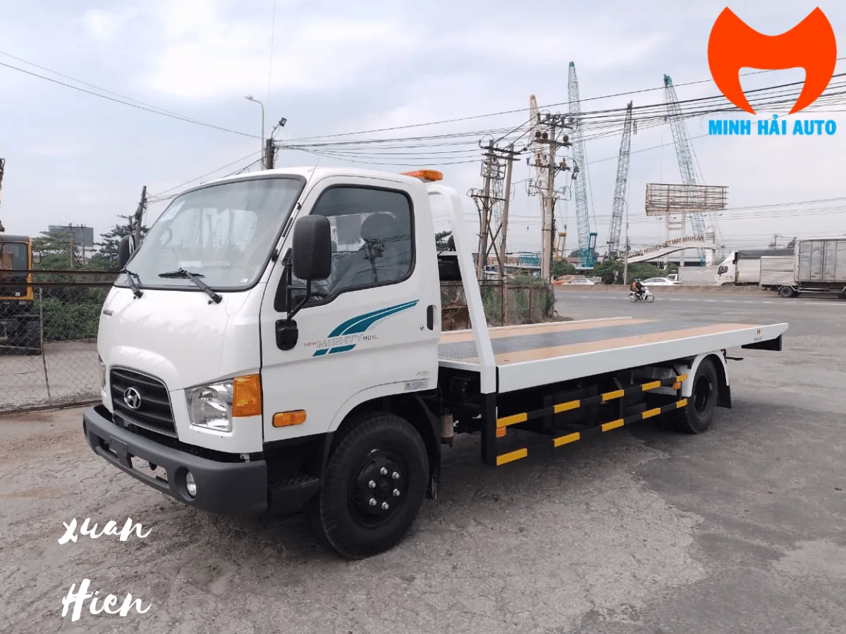 Mặt bên xe cứu hộ giao thông sàn trượt Hyundai New Mighty 110XL