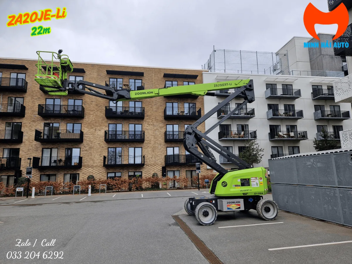 Khớp gập chữ Z của xe nâng người Zoomlion khi vươn qua vật cản