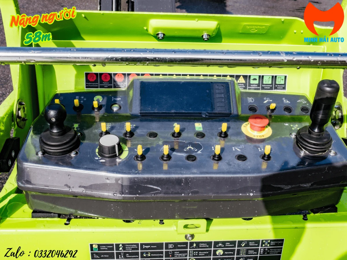 Bánh xe và cơ cấu càng chữ X của Zoomlion ZT58J
